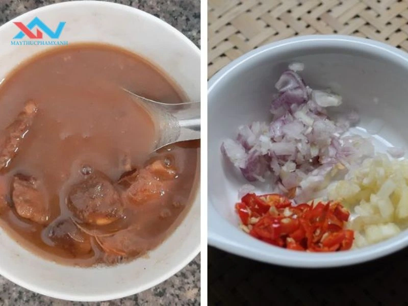 cách làm bánh tráng trộn trứng muối